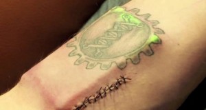 Man stitches computer into his arm, becomes DIY cyborg